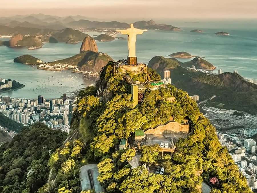 Explore Rio: Christ, Selarón, and more in 5 Hours! - How the 5 Hours Run: Pickup Zones and a Line-Saver