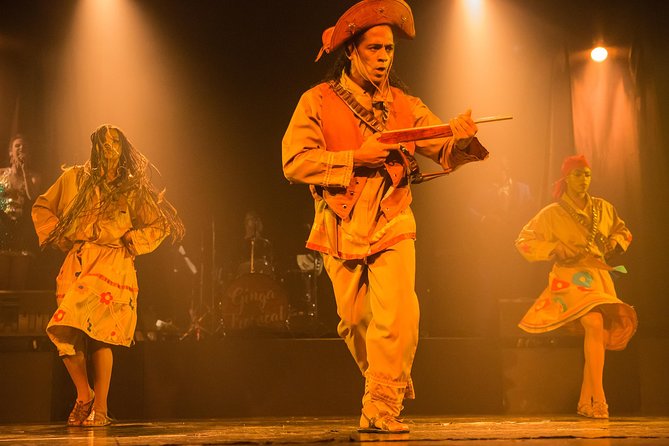Ginga Tropical Show - Brazilian Rhythms - Centro Cultural Veneza: Mall Theater Vibes, Big Performance Energy