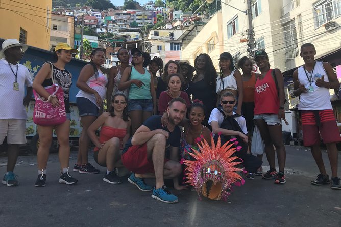 Guided Tour to Favela Santa Marta - Michael Jackson Square: statue, story, and the music-video link
