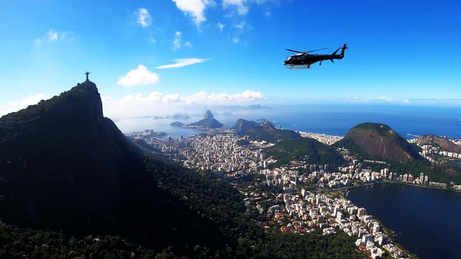 Rio de Janeiro by Air: 10-Minute Helicopter Tour - The big route overhead: Christ the Redeemer, Sugarloaf, and the coast