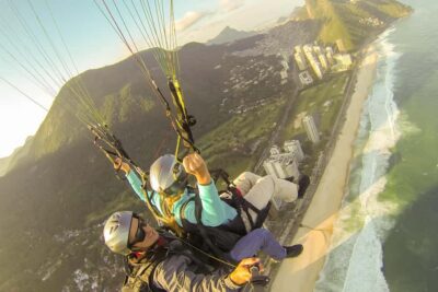Rio de Janeiro: Paragliding Tandem Flight - Safety Briefing: Tandem Pilots, Harness Setup, and What You Actually Need to Do