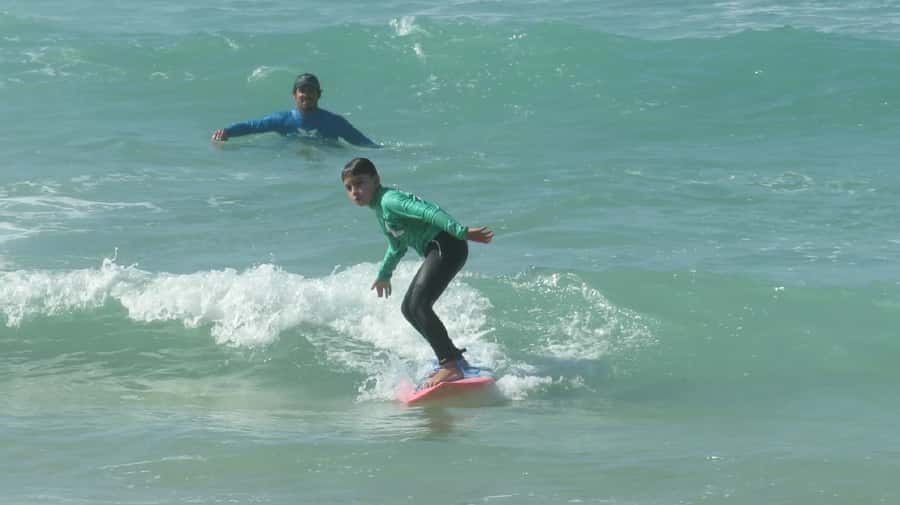 Rio de Janeiro: Surflessons and surfcoach. - Training in the Water: Technical Coaching With Filming