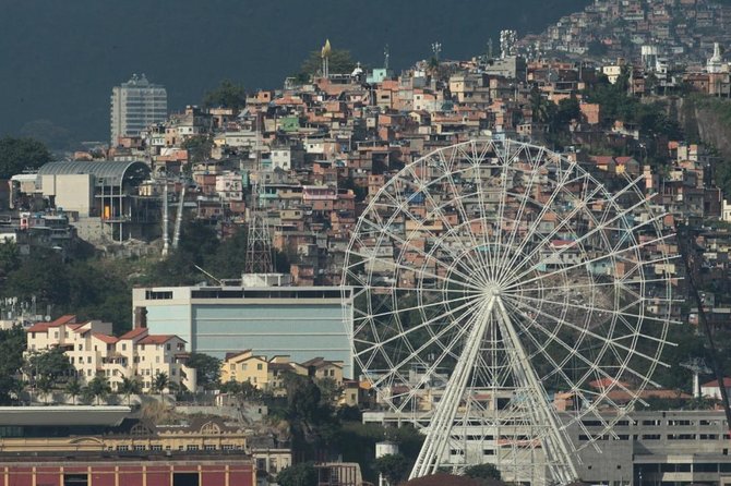 Rio Street Art Tour - Nina’s guiding style: turning murals into stories you can actually use