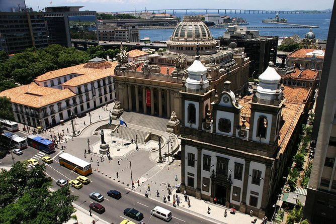 Rio's city walking tour: a glimpse of history and olympic legacy - Pickups, pace, and the reality of downtown movement